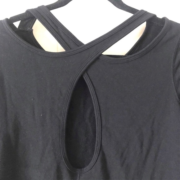 ❤️ 4/$25 Old Navy Active Black Cris Cross Cotton Blend Athletic Top XS - Picture 3 of 5